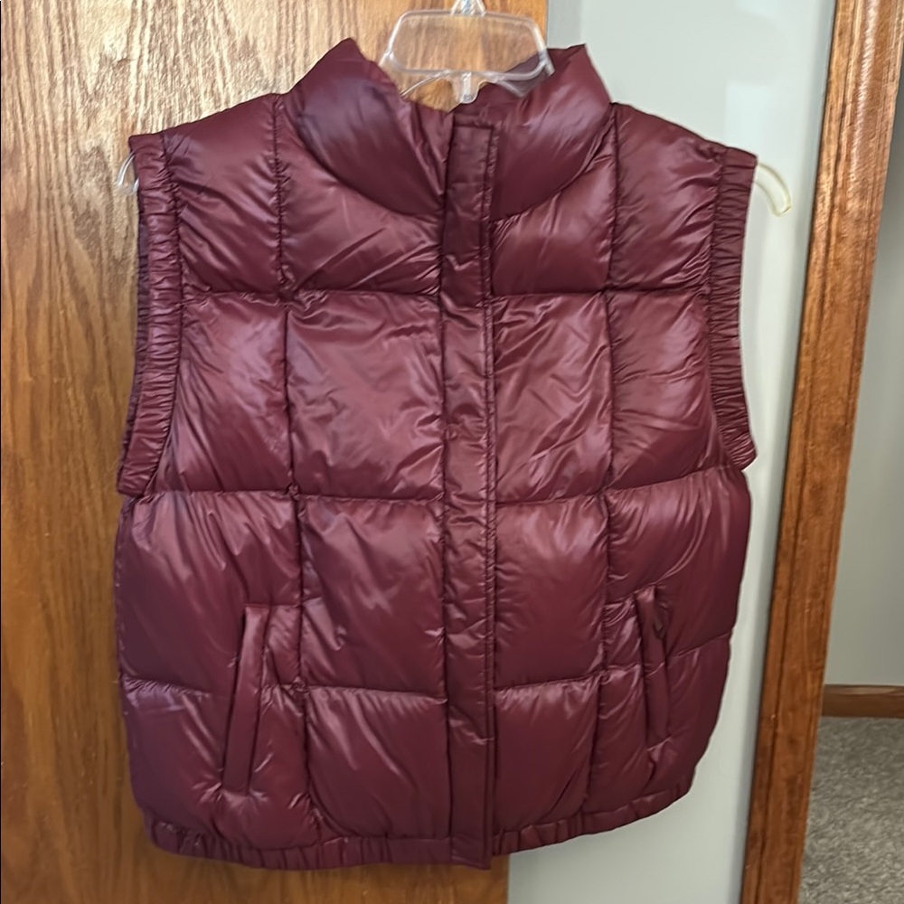 Women's Burgundy Puffer Vest